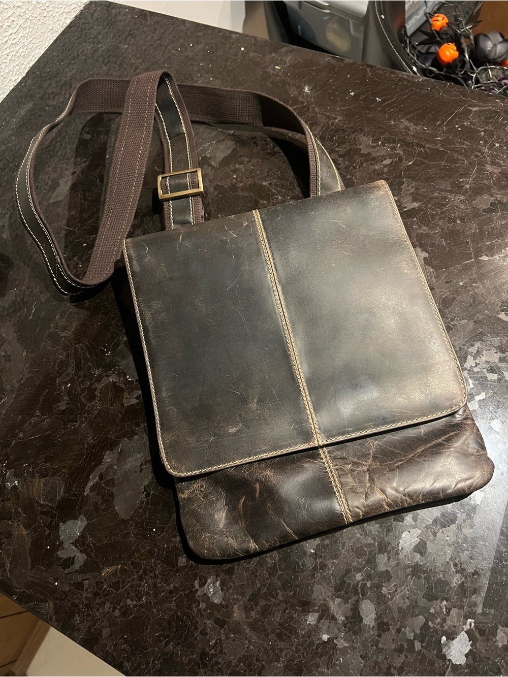 Classic Leather Crossbody Bag in Dark Brown